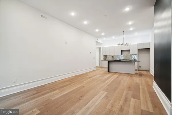 $4,500 | 1822 Chestnut Street, Unit 3F, Philadelphia, PA 19103