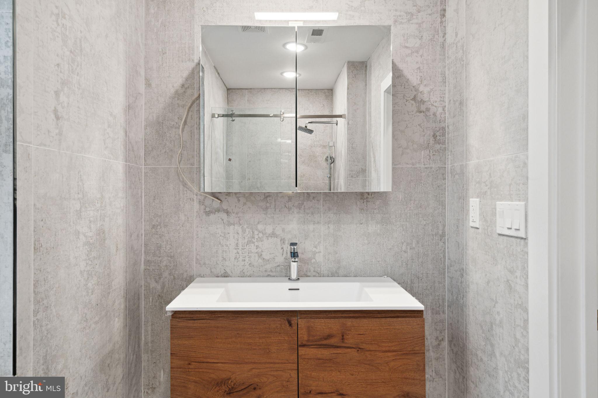 1822 Chestnut Street, Unit 3F Philadelphia, PA 19103 - Photo 21 of 22