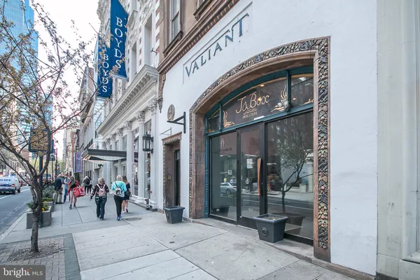 $4,500 | 1822 Chestnut Street, Unit 3F, Philadelphia, PA 19103