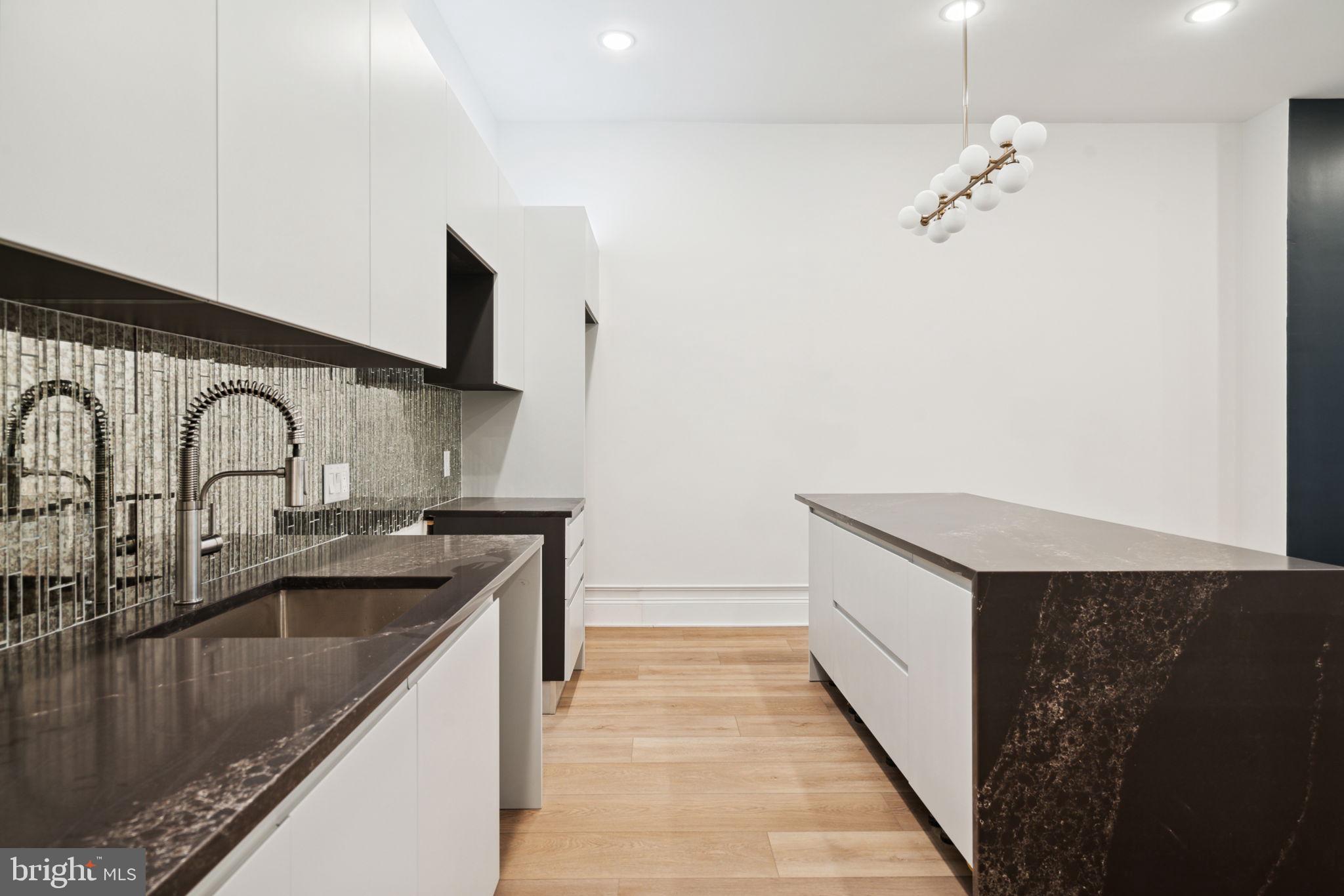 1822 Chestnut Street, Unit 3F Philadelphia, PA 19103 - Photo 6 of 22