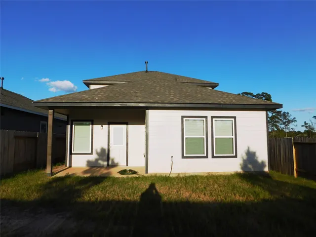 $2,050 | 10775 Sora Drive, Willis, TX 77378