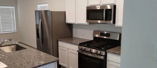 $2,050 | 10775 Sora Drive, Willis, TX 77378