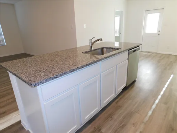 $2,050 | 10775 Sora Drive, Willis, TX 77378