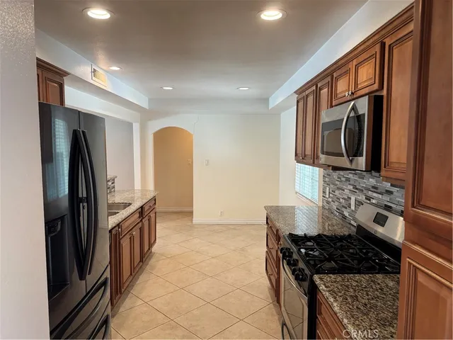 $5,000 | 2437 Fordham Drive, Costa Mesa, CA 92626