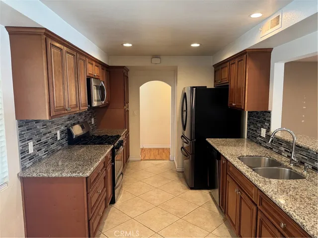 $5,000 | 2437 Fordham Drive, Costa Mesa, CA 92626