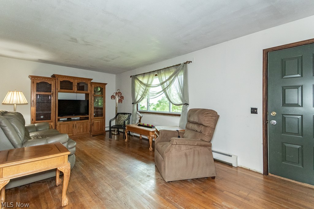 14161 Radcliffe Road Chardon, OH 44024 - Photo 6 of 39