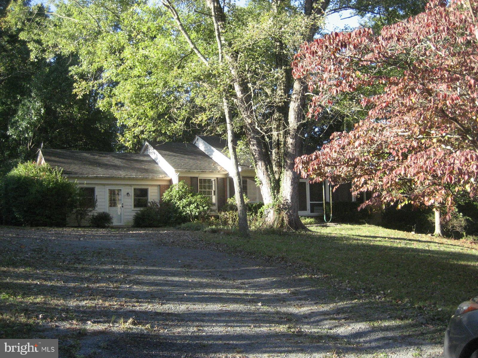 6043 Coon Tree Road The Plains, VA 20198 - Photo 2 of 30 Exterior (Front)