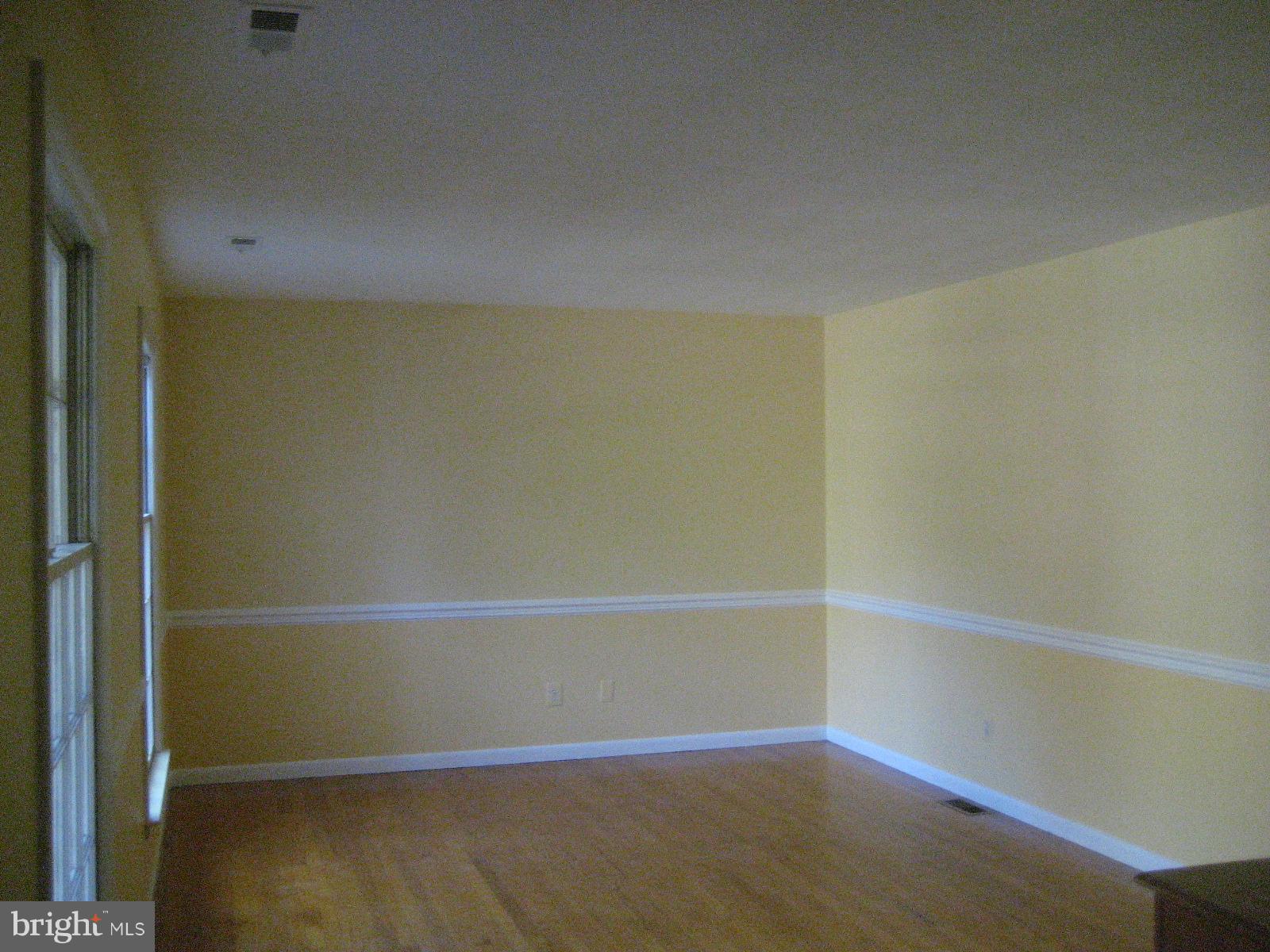 6043 Coon Tree Road The Plains, VA 20198 - Photo 3 of 30 Living Room