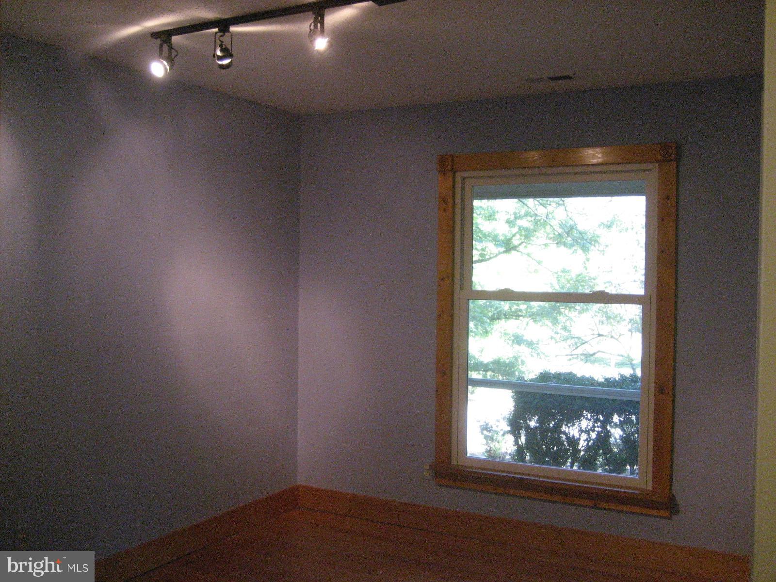 6043 Coon Tree Road The Plains, VA 20198 - Photo 10 of 30 Living Room