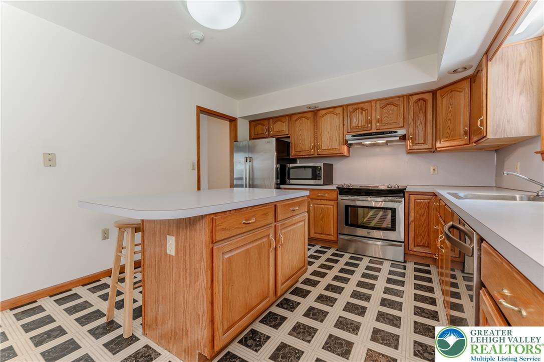 590 Airport Road Ashland, PA 17921 - Photo 12 of 51 Kitchen