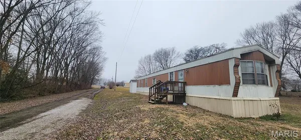 $99,000 | 5208 Walsh Road, Walsh, IL 62297