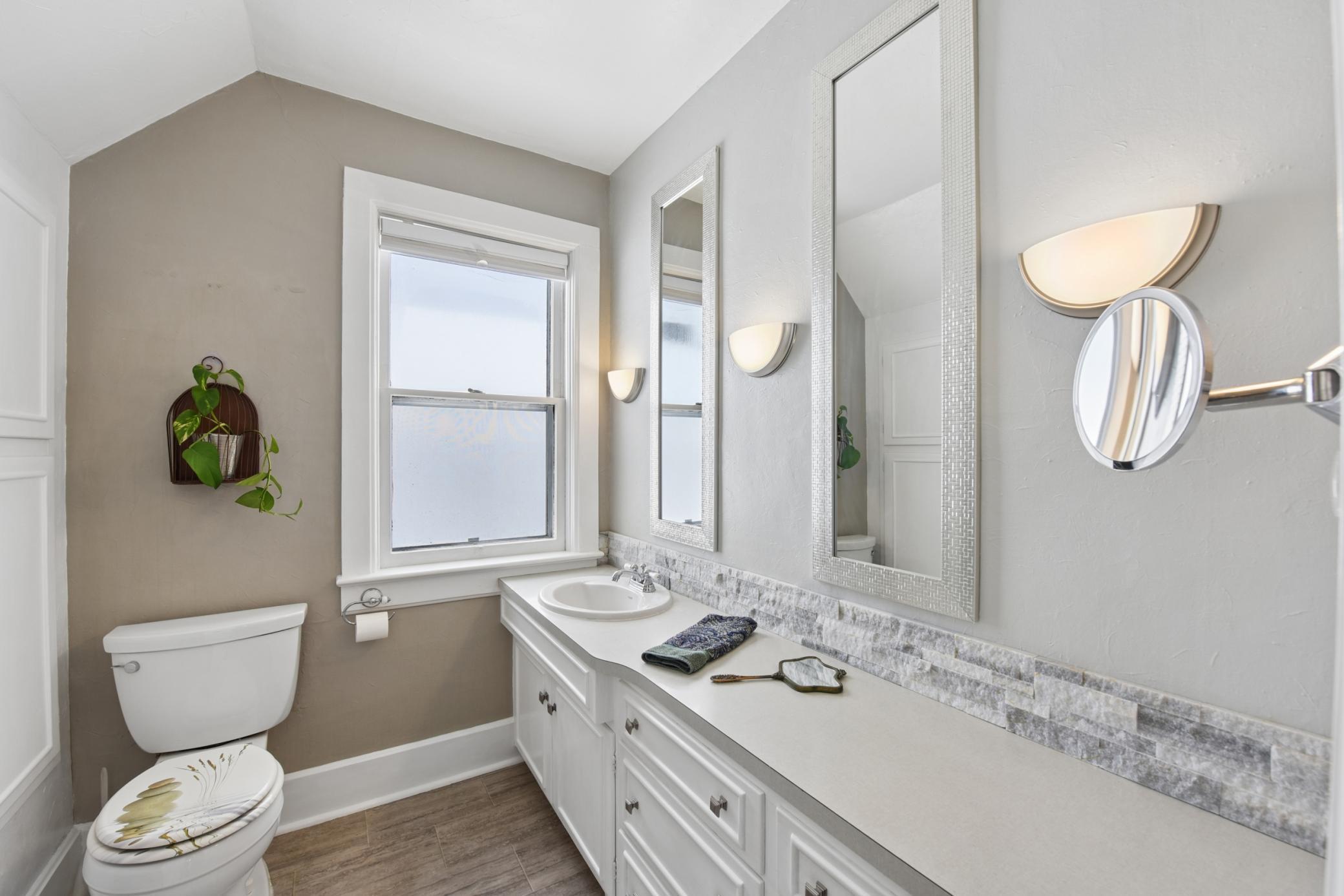 831 Central Avenue Red Wing, MN 55066 - Photo 17 of 59