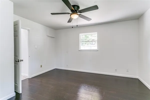 $359,900 | 933 Charleston Court, Bedford, TX 76022