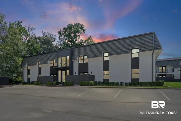 $219,900 | 3655 Old Shell Road, Unit 712, Mobile, AL 36608