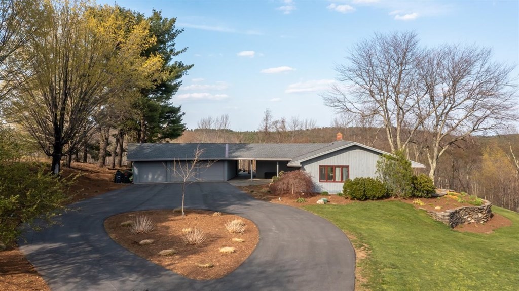590 S Road Holden, MA 01520 - Photo 2 of 40 Gallery Image 2