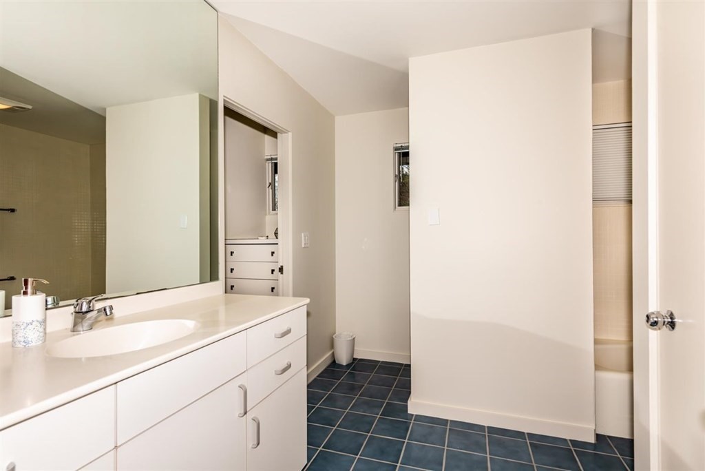 590 S Road Holden, MA 01520 - Photo 21 of 40 Gallery Image 21