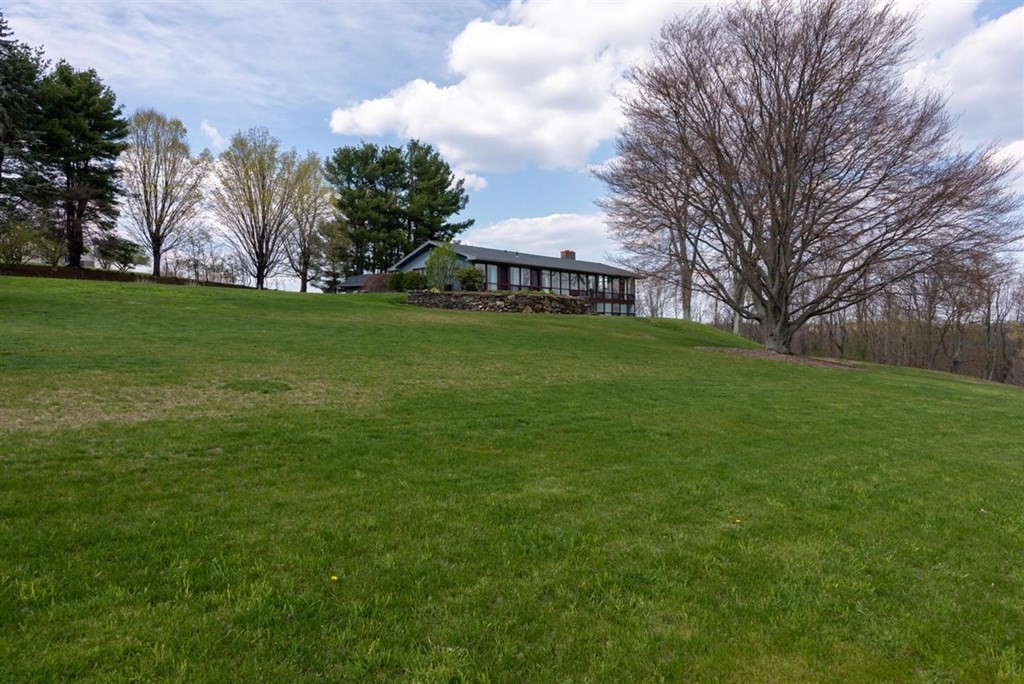 590 S Road Holden, MA 01520 - Photo 37 of 40 Gallery Image 37