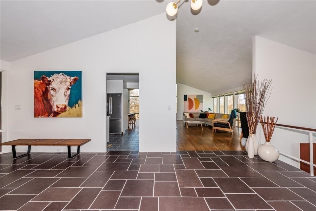 590 S Road Holden, MA 01520 - Photo 6 of 40 Gallery Image 6