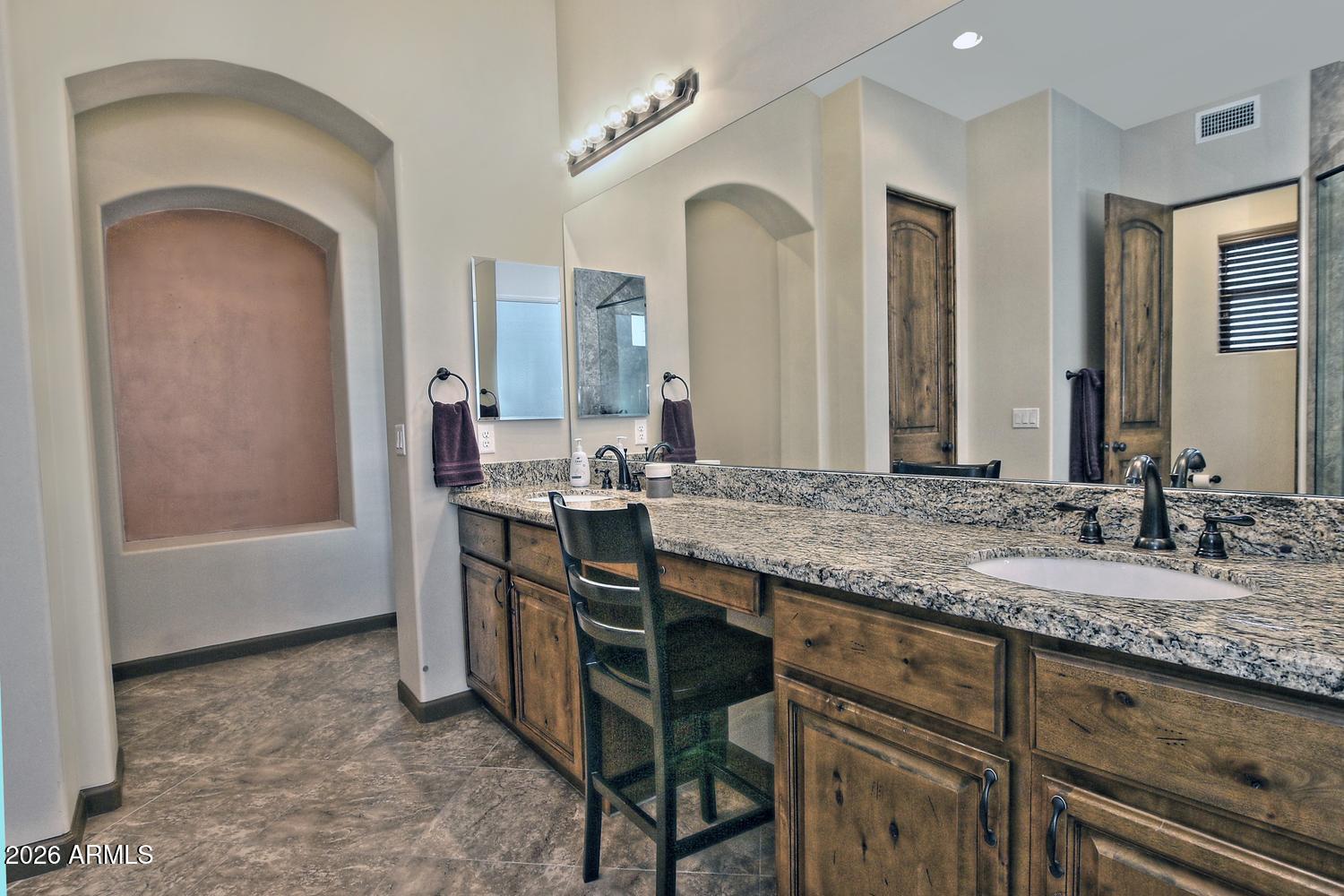 1614 West Maddock Road Phoenix, AZ 85086 - Photo 48 of 88 033-082-Dual Primary Sinks-1500x1000