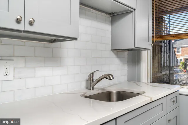 a close view of sink and tap