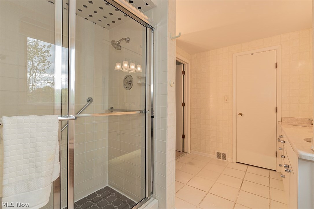 2631 Lander Road Cleveland, OH 44124 - Photo 25 of 30 Gallery Image 25
