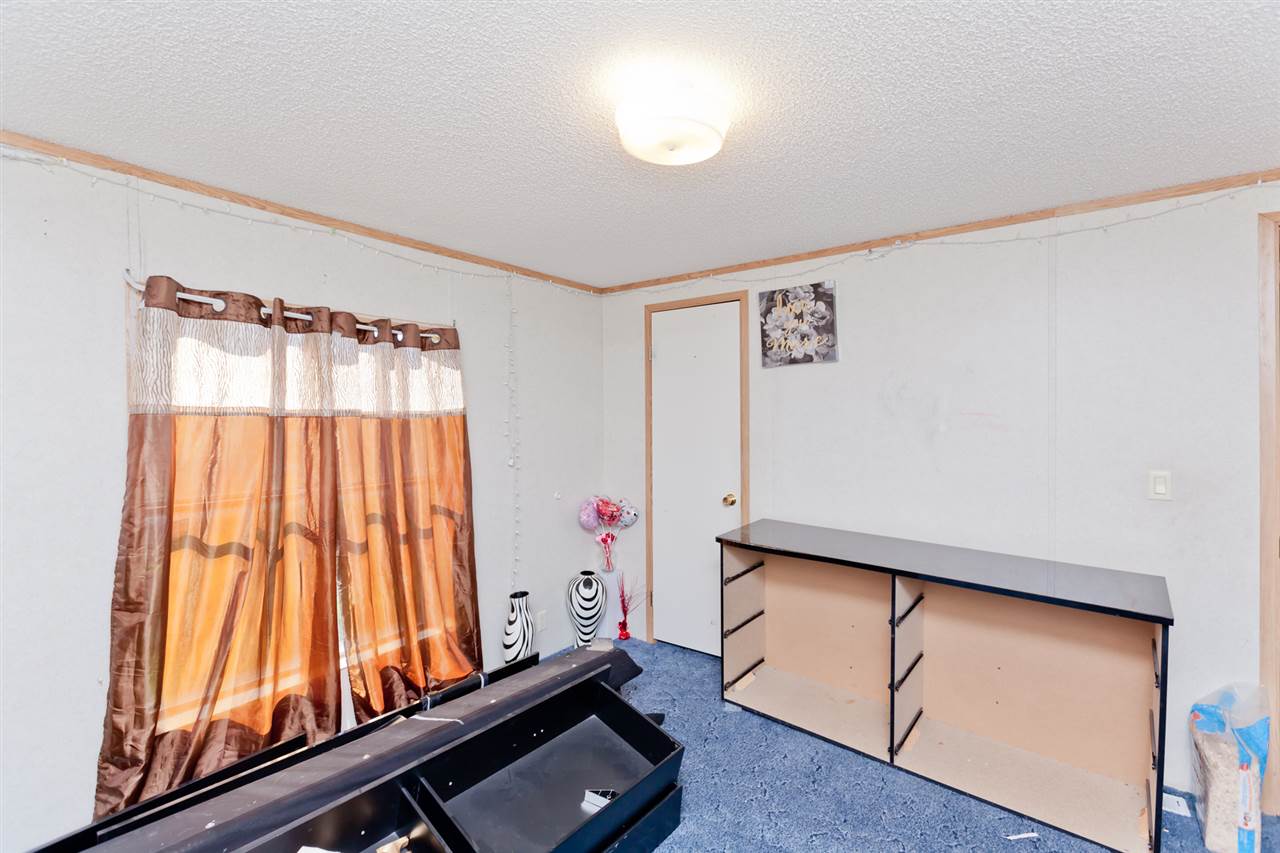 424 32 Road, Unit 292 Clifton, CO 81520 - Photo 24 of 35 a room with window