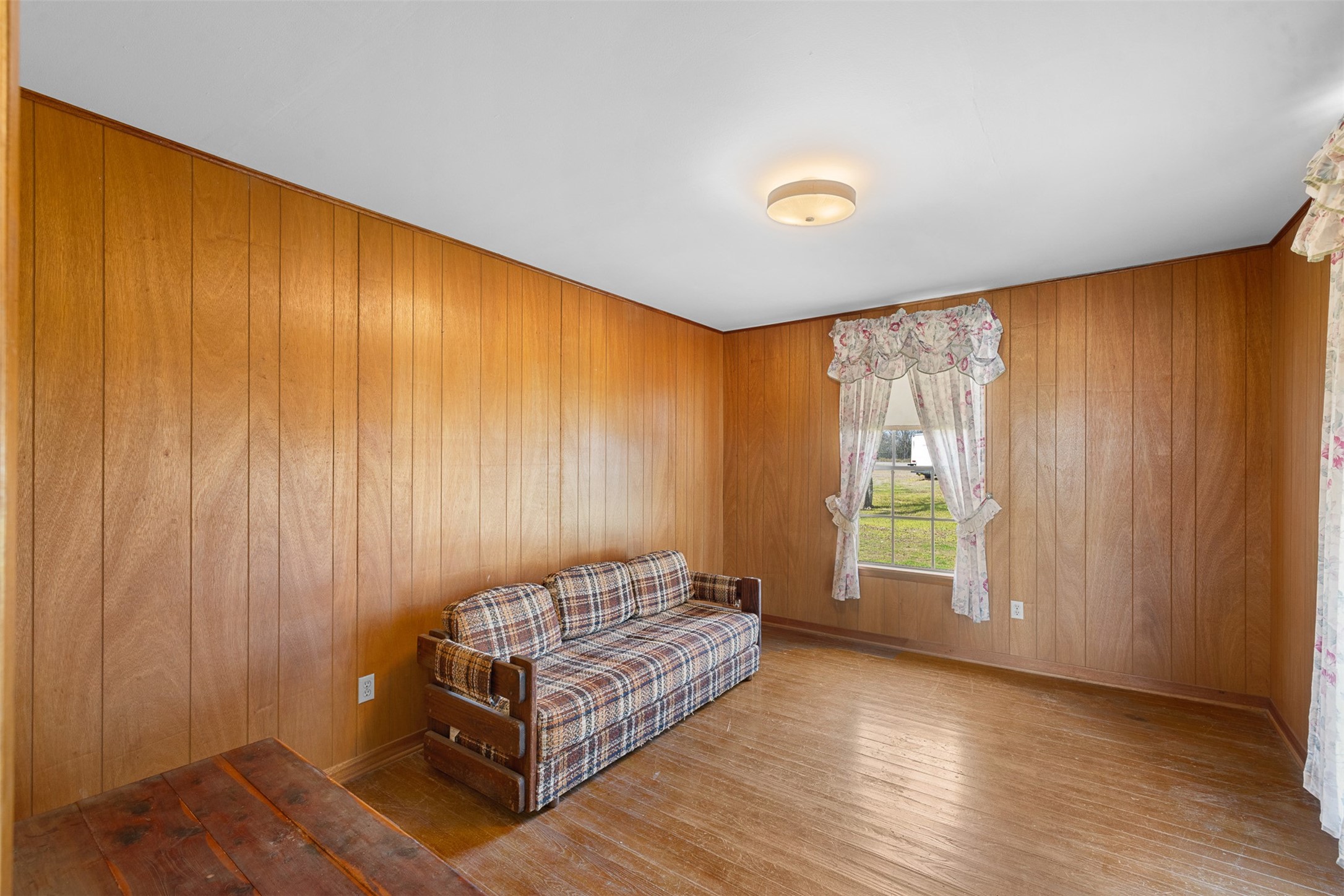 104 6th Street Glidden, TX 78943 - Photo 15 of 28 Bedroom