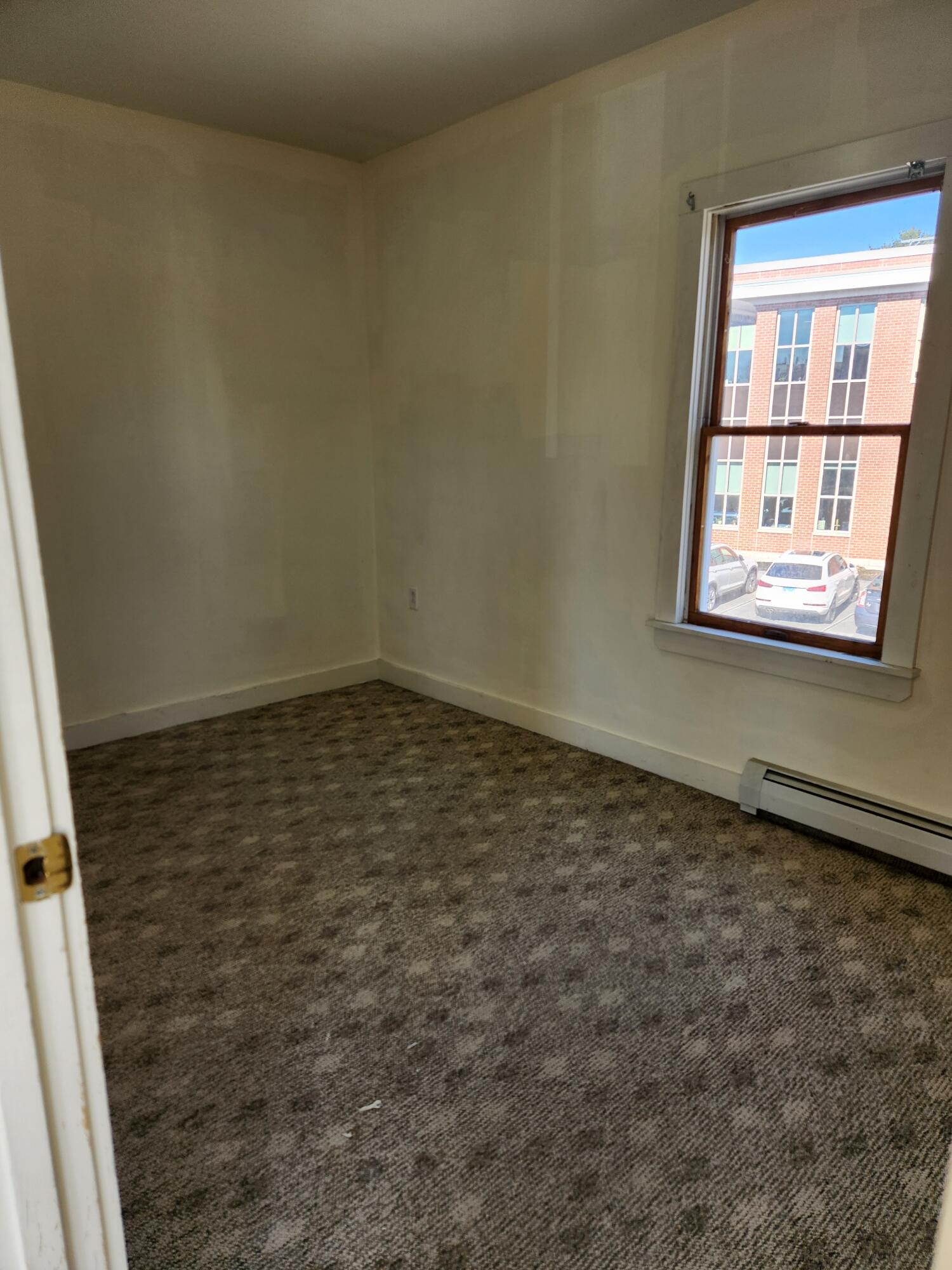 11 Center Street Brunswick, ME 04011 - Photo 13 of 35 20250414_153702
