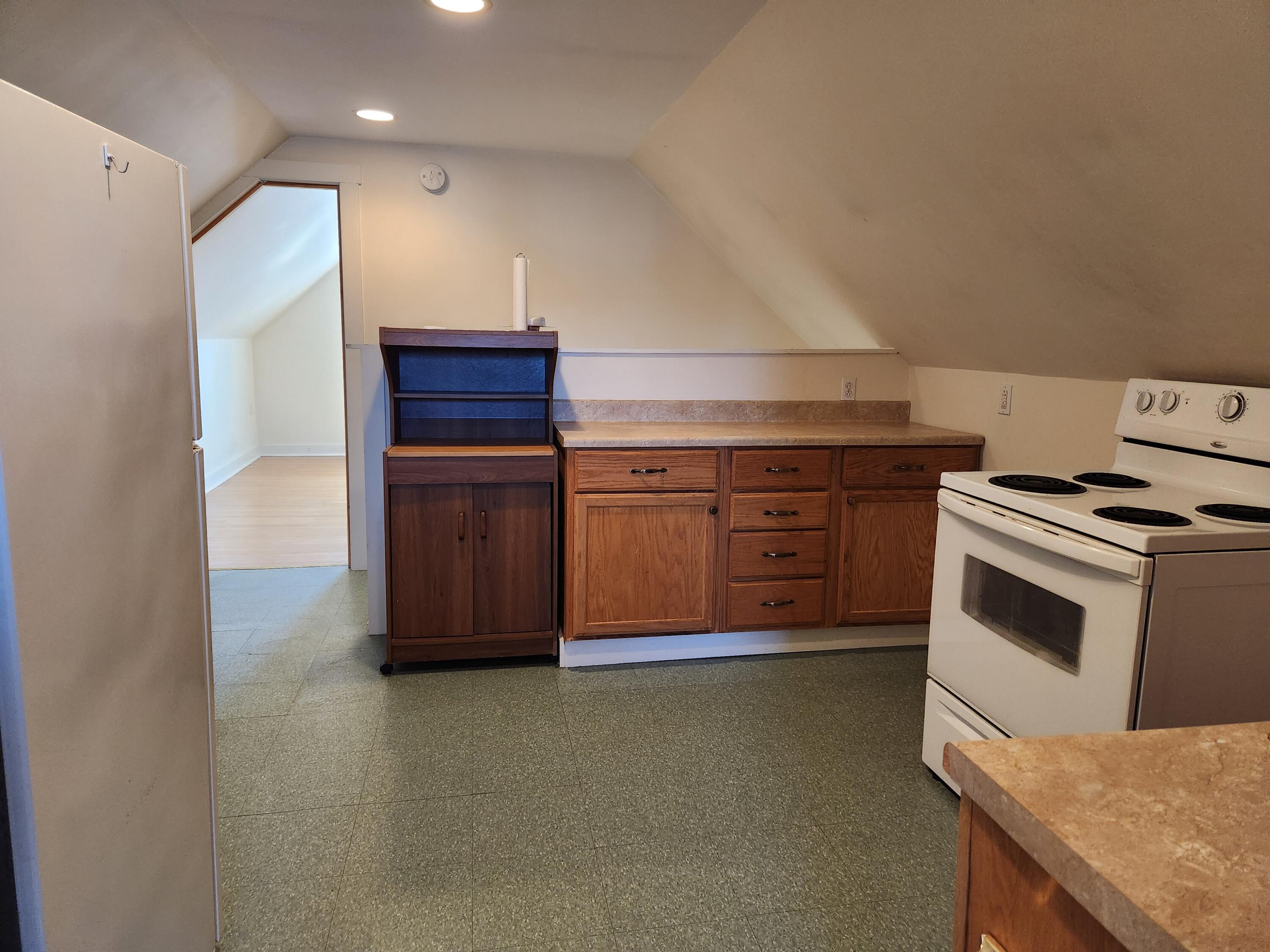 11 Center Street Brunswick, ME 04011 - Photo 25 of 35 20250417_132118