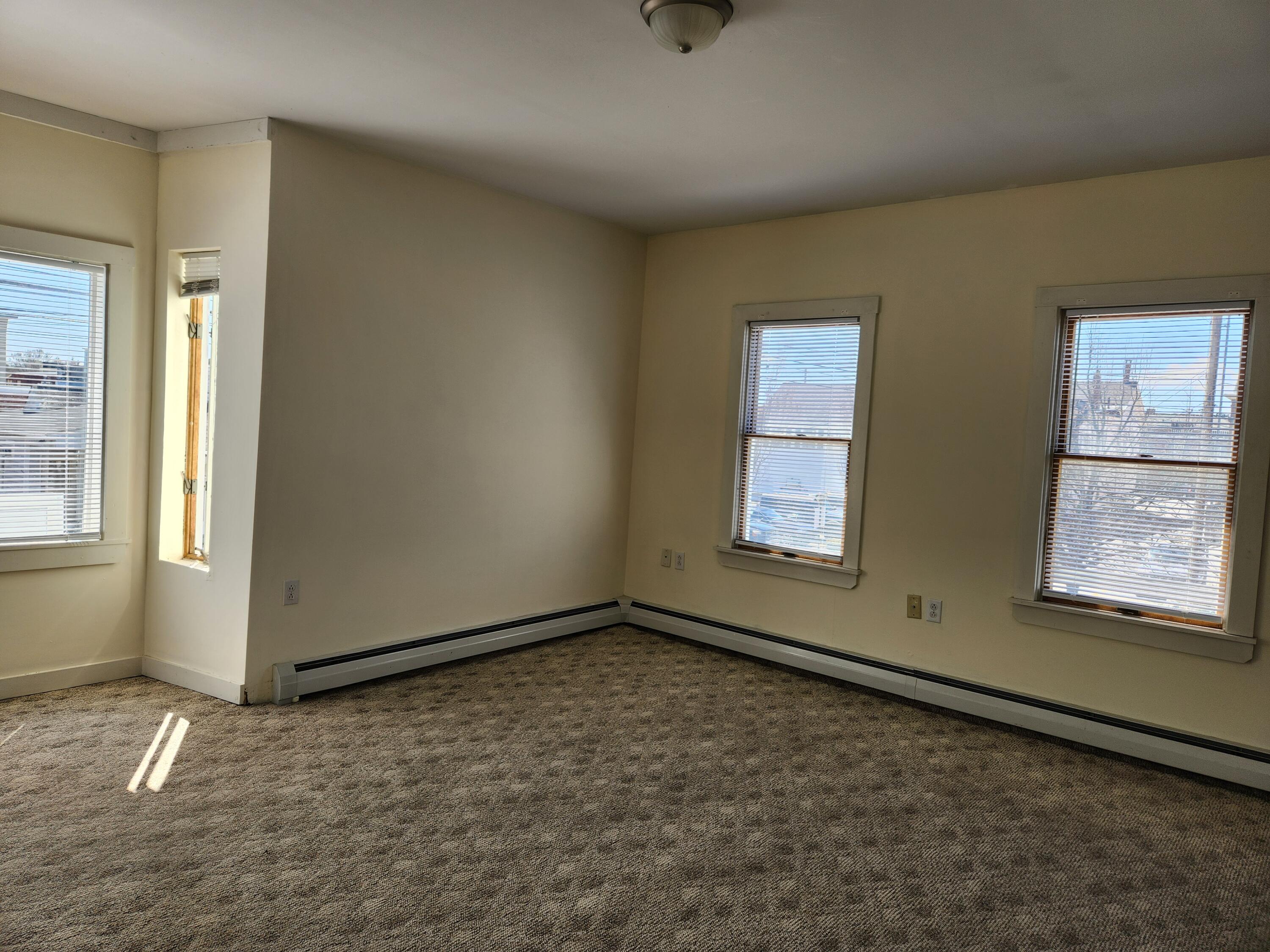 11 Center Street Brunswick, ME 04011 - Photo 31 of 35 20250417_132442