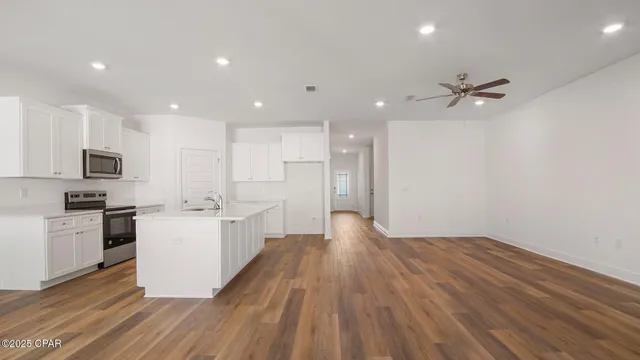 $450,755 | 425 Wolcott Way, Panama City Beach, FL 32413