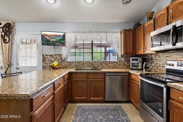 $458,000 | 143 West Michelle Drive, Phoenix, AZ 85023