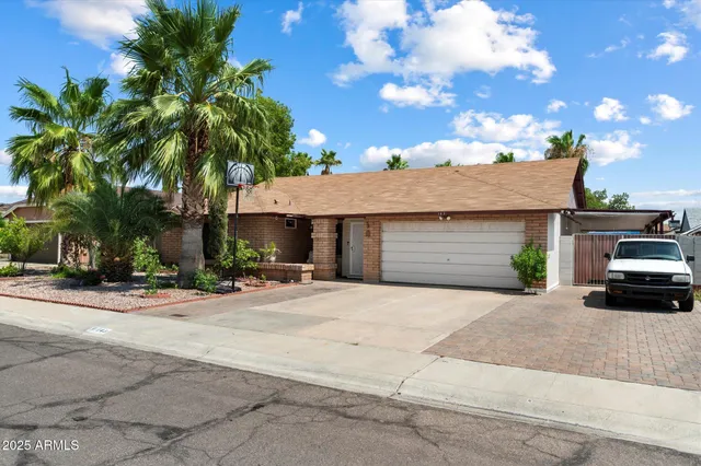 $458,000 | 143 West Michelle Drive, Phoenix, AZ 85023