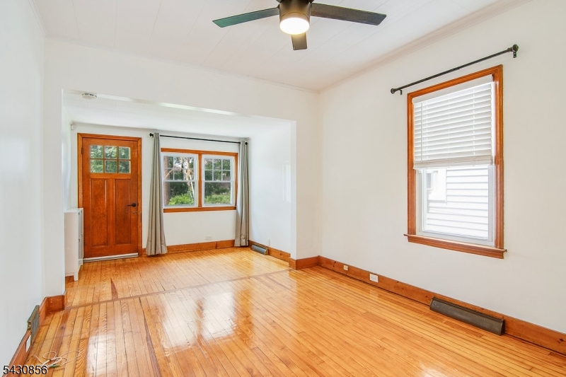 28 Cedar Grove Road Little Falls, NJ 07424 - Photo 4 of 25 Gallery Image 4
