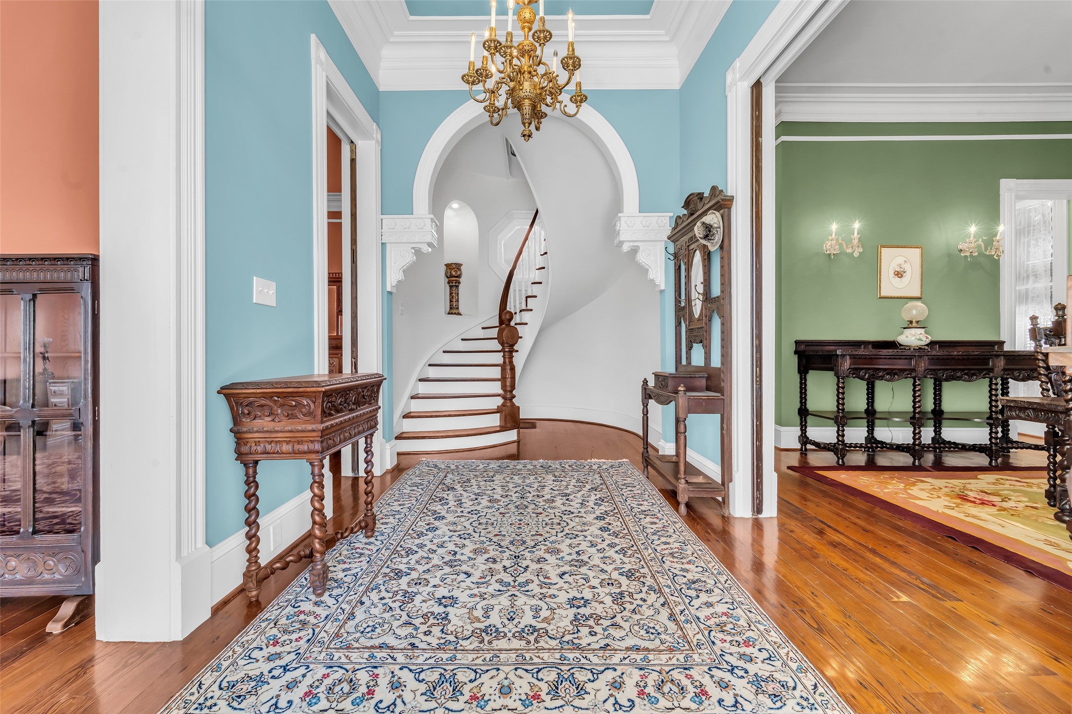 926 Winnie Street Galveston, TX 77550 - Photo 8 of 49 a view of a hallway to a livingroom with furniture