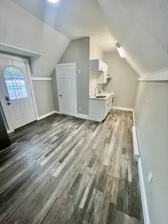 $2,100 | 10 Ames Place, Unit 2, Marlborough, MA 01752