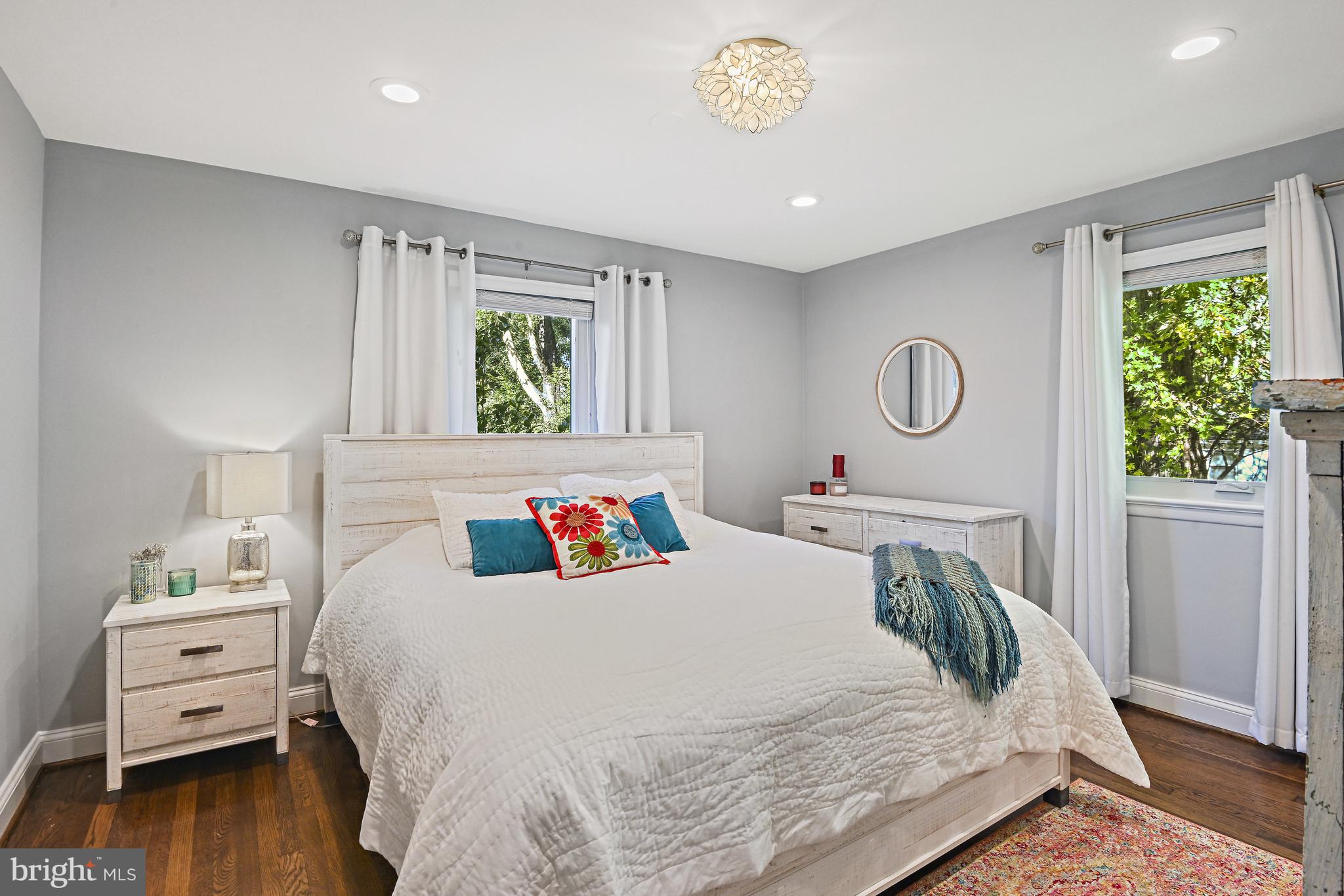 6602 Jerry Place McLean, VA 22101 - Photo 10 of 28 a bedroom with a bed and a window