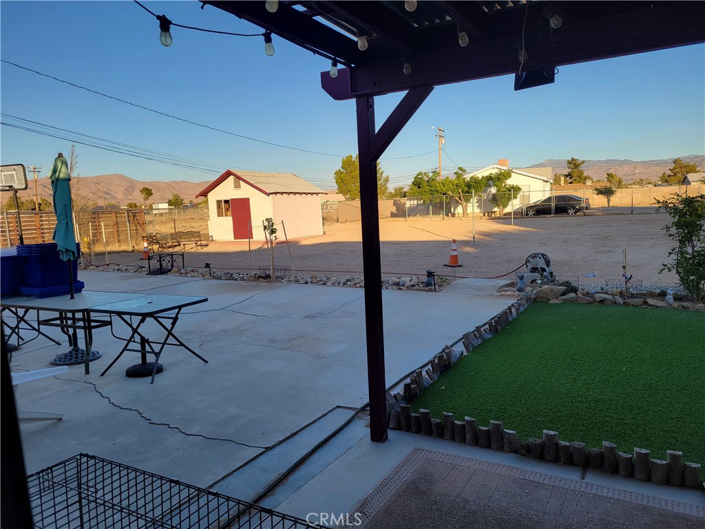 14121 Lakota Road Apple Valley, CA 92307 - Photo 23 of 40 Backyard