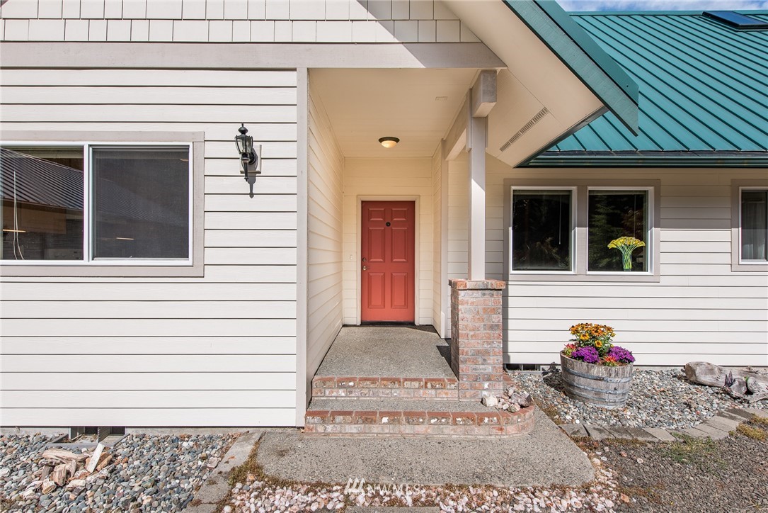 31 Guy Kelly Road Port Angeles, WA 98362 - Photo 2 of 24 Gallery Image 2