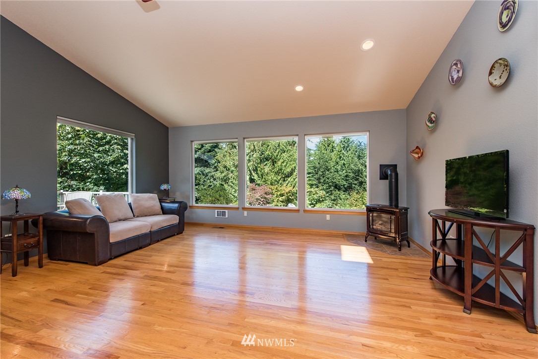 31 Guy Kelly Road Port Angeles, WA 98362 - Photo 4 of 24 Gallery Image 4