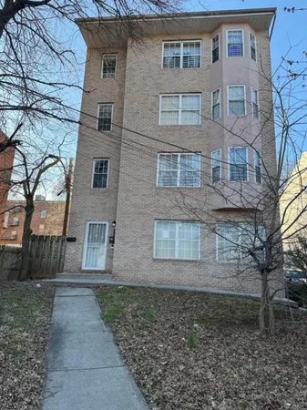 $2,500 | 17 Parkway Drive, Unit 1, East Orange, NJ 07017
