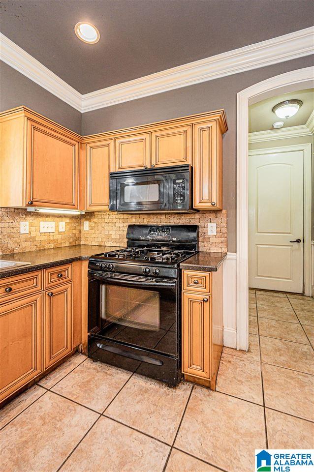 525 Cahaba Manor Lane Pelham, AL 35124 - Photo 19 of 47