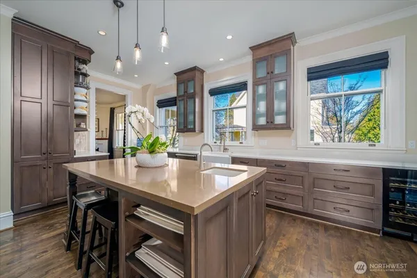 $4,745,000 | 4200 Washington Avenue, Seattle, WA 98199
