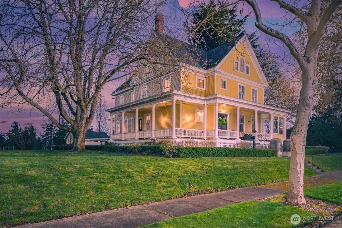 4200 Washington Avenue Seattle, WA 98199 - Photo 2 of 40