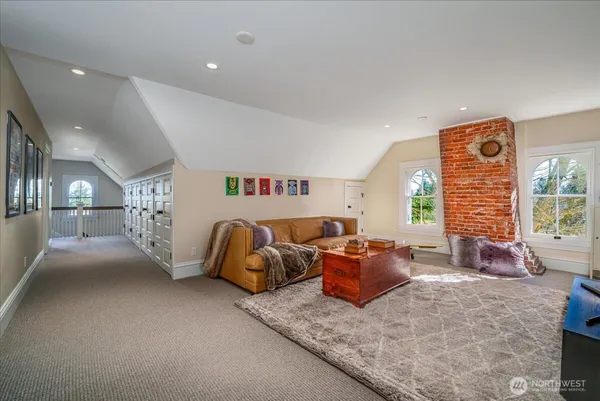 $4,745,000 | 4200 Washington Avenue, Seattle, WA 98199