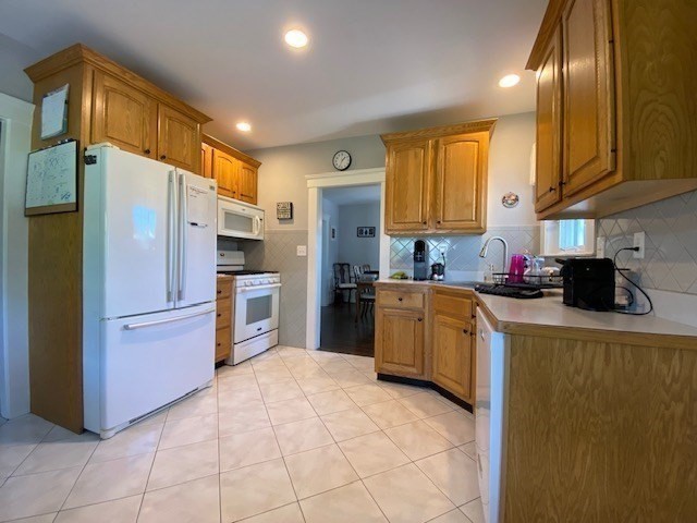 134 Dalton Road Chelmsford, MA 01824 - Photo 23 of 42