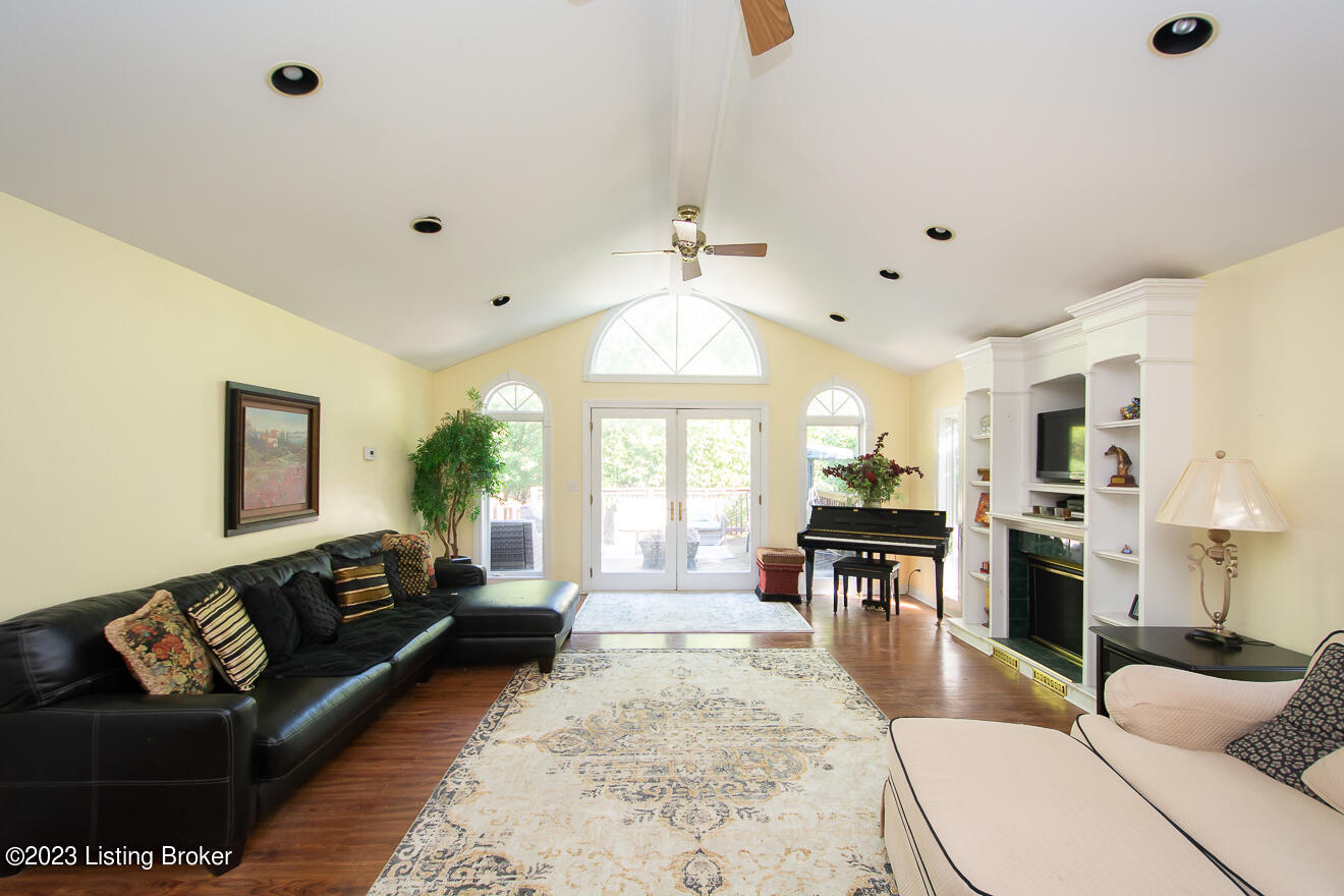 11707 Cedardale Road Anchorage, KY 40223 - Photo 20 of 51 Cedardale-42