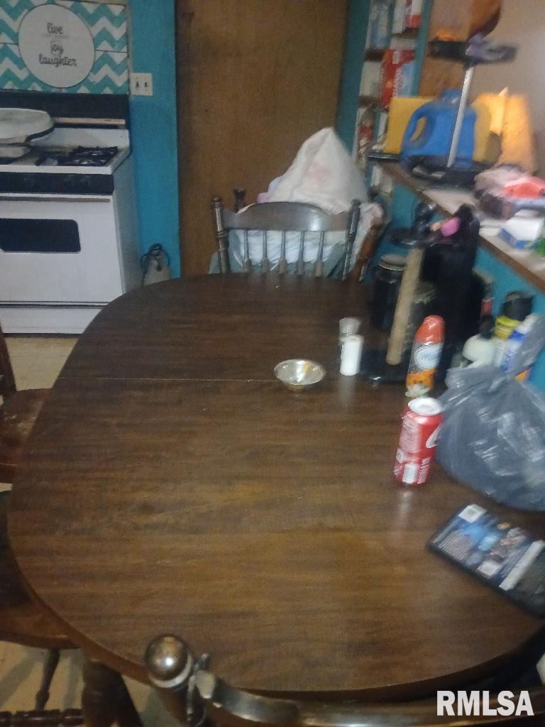 958 Kinmundy Road Louisville, IL 62858 - Photo 12 of 30