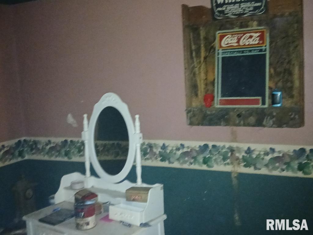 958 Kinmundy Road Louisville, IL 62858 - Photo 24 of 30