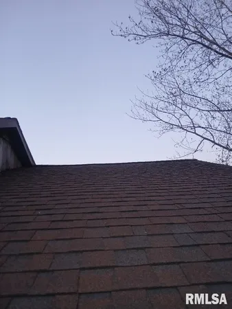 $50,000 | 958 Kinmundy Road, Louisville, IL 62858